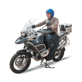 Coprigambe Termoscud®, un coprigambe impermeabile con fodera termica. In uso su moto. Di TUCANO URBANO.